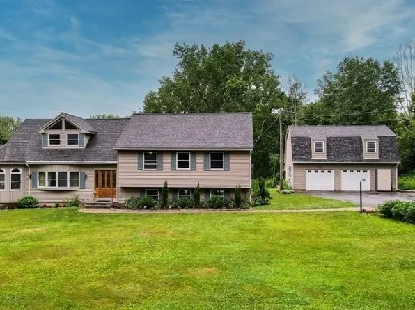 43 Tower Hill Rd, Brimfield, MA 01010