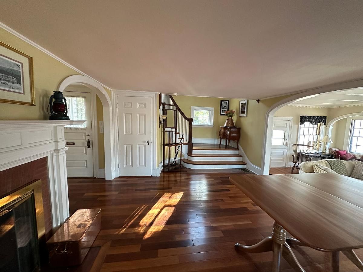 2 Oxford St, Fairhaven, MA 02719 Zillow