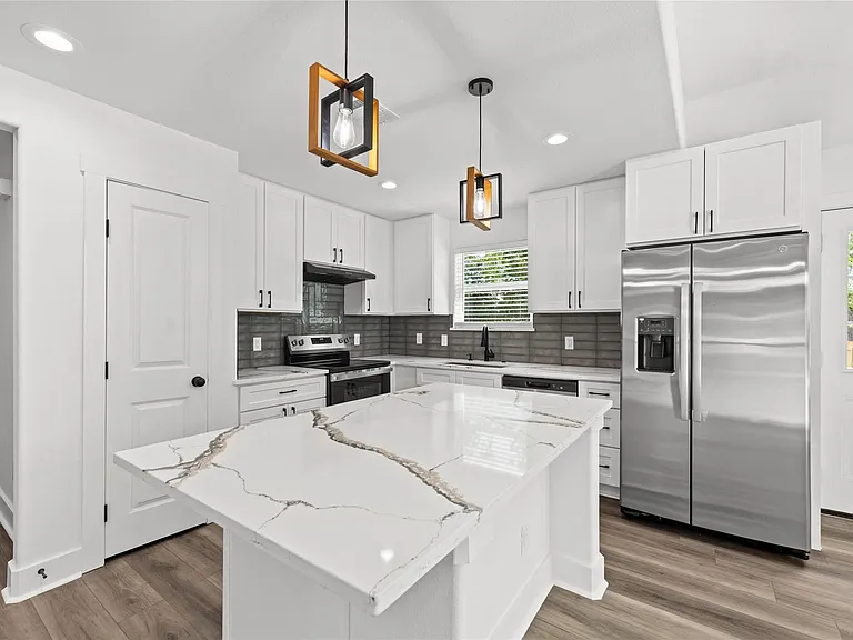 514 W Wilkins St — Photo 4