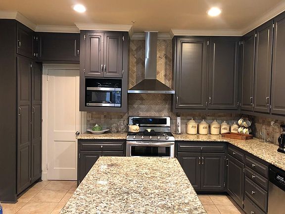 3rd image of 1236 Park St