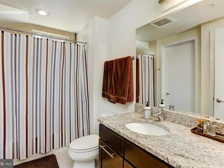 149 W St NW #22 — Photo 7