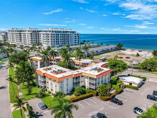 1100 Gulf Shore Blvd N APT 108, Naples, FL 34102