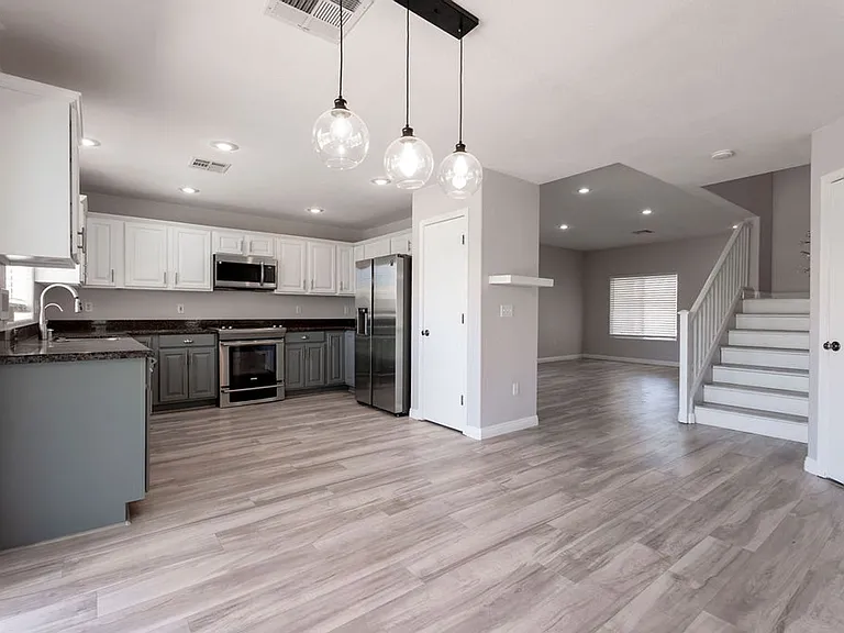 1109 Devon Downs Ave — Photo 11