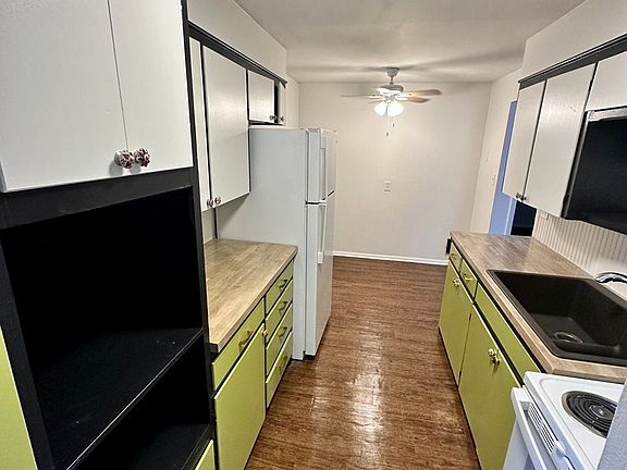 2nd image of 1220 S Rockford Ave #11009990