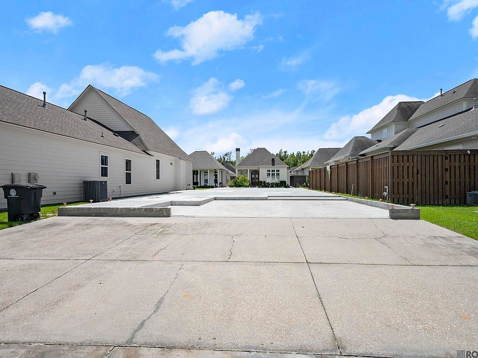 1st image of 1656 Elm Row Ln