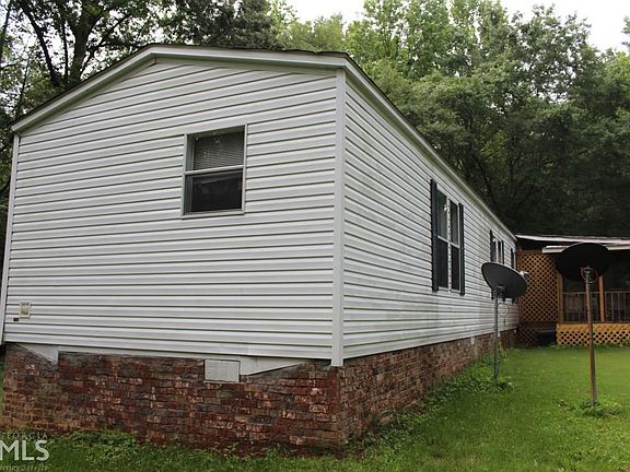 3rd image of 202 Crocker Rd