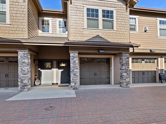 3rd image of 24493 E Pinnacle Ct Unit E