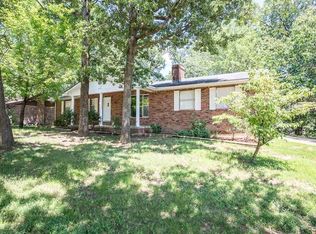 2126 Sunset Dr, Poplar Bluff, MO 63901