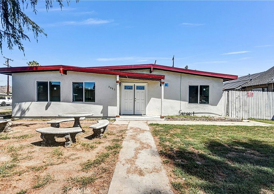 1st image of 2065 W Orange Grove Ave