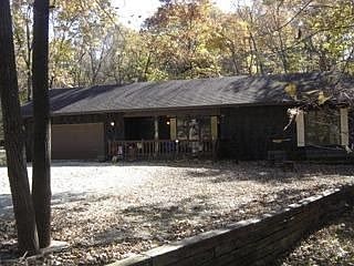 1st image of 830 Lake Forest Dr