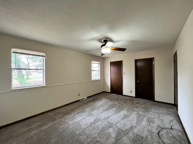 11518 Midhurst Dr — Photo 9