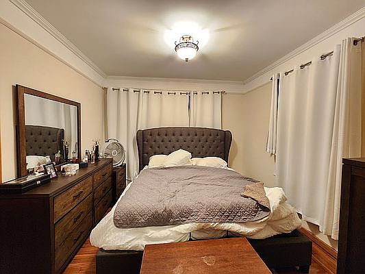 4th image of 21-24 23rd St #2F