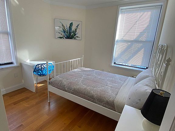3rd image of 156 E 117th St #7F
