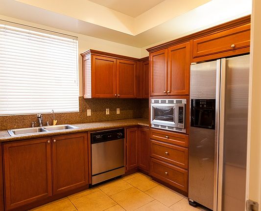 4th image of 1245 Wellesley Ave APT 202