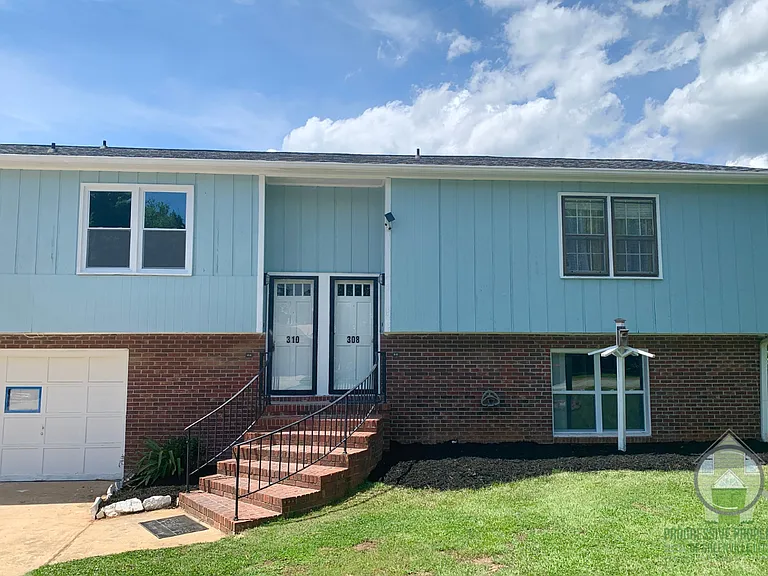 310 Devonwood Ct — Photo 1
