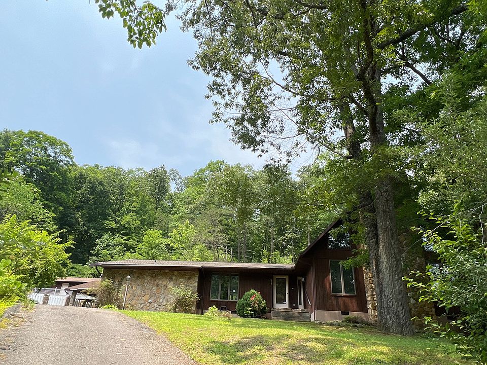 1st image of 347 Branham Hts