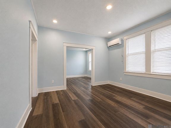 3rd image of 2145 Cherry St