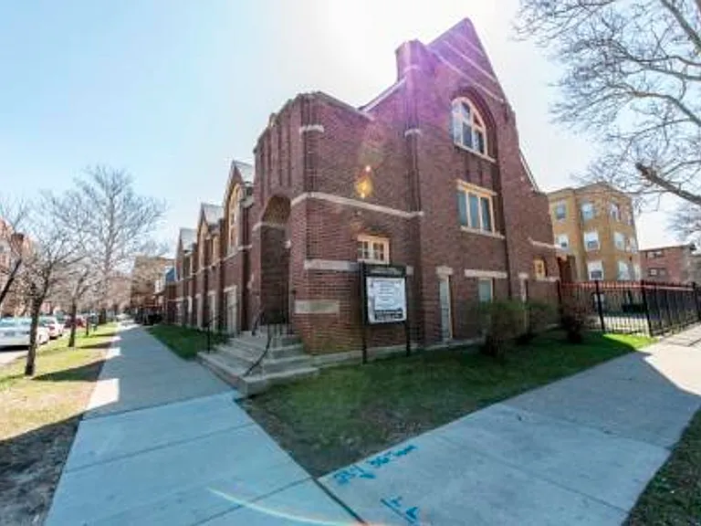 7400 S Yates Blvd — Photo 13