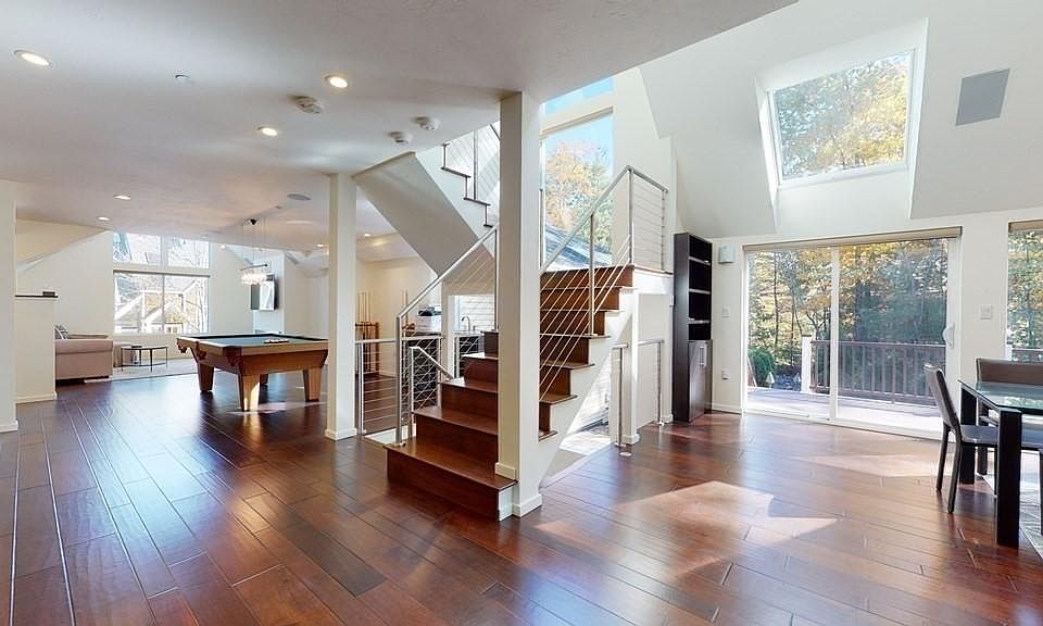 82 Deer Path Hudson MA Zillow