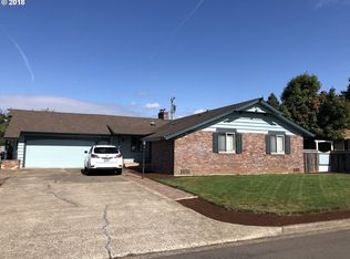 344 Cambridge St, Springfield, OR 97477
