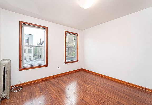 4th image of 22-33 24th St #2