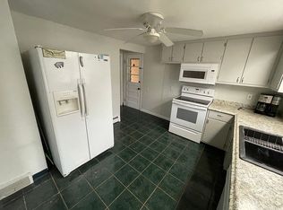 6 E Bishop St, Waterford, CT 06385