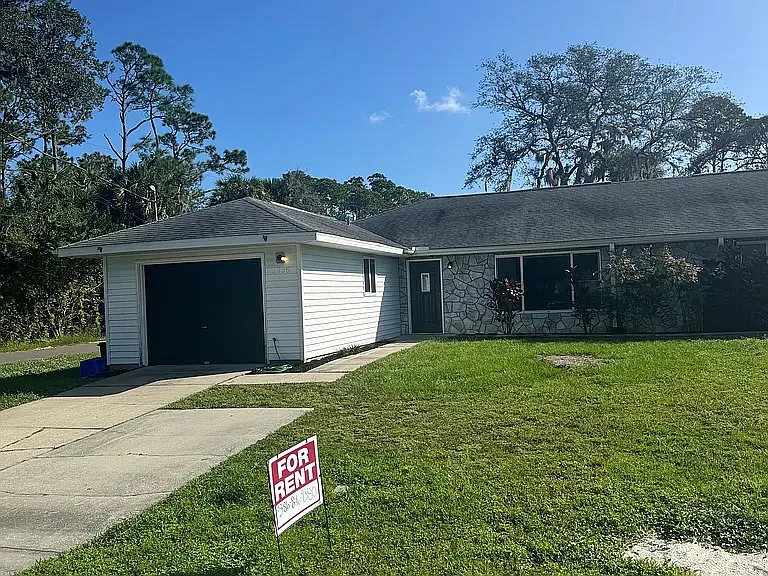 2 bed, 1300 sqft, $1,925 — Photo 1