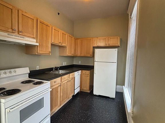 2nd image of 753-755 Saint Helens Ave #401