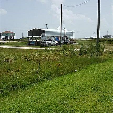 2nd image of 1019 Beach Front Dr