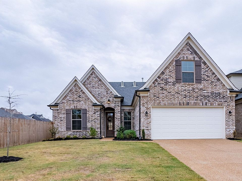 1st image of 45 Dogwood Springs Dr