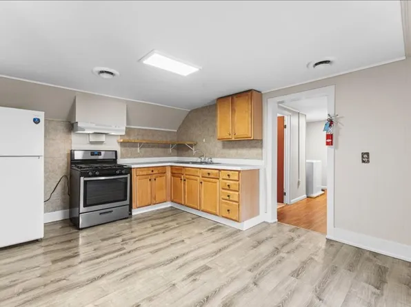 216 North Champlain Street, 216 N Champlain St #2, Burlington, VT 05401