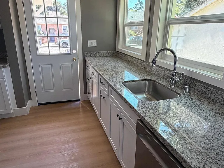 813 Butte St — Photo 7