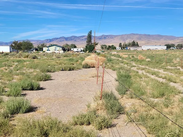 1577119 Stagecoach Dr, Silver Springs, NV 89429