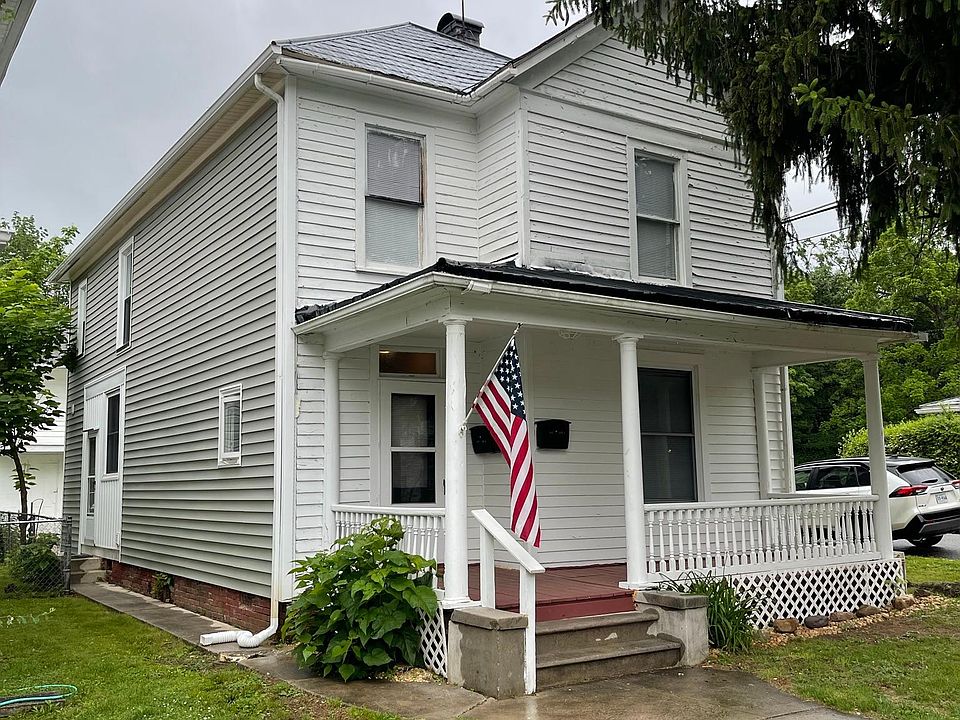 1st image of 633 Commercial Ave #A