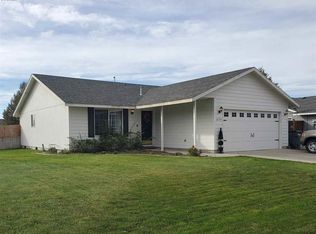 8704 Cord Dr, Pasco, WA 99301