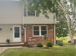 809 Kocher Dr, Grove City, PA 16127