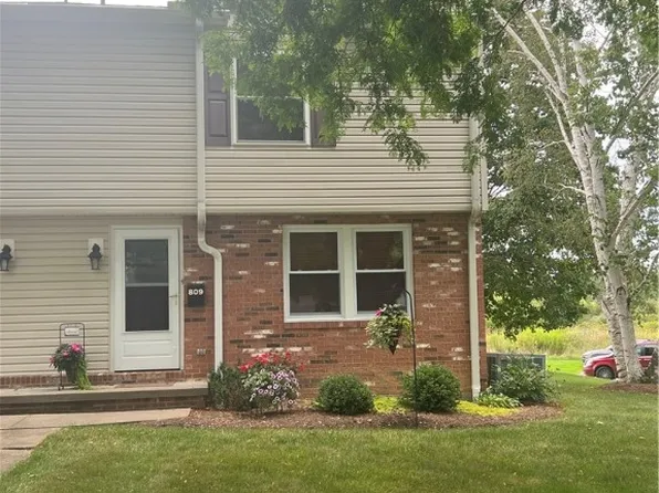 809 Kocher Dr, Grove City, PA 16127