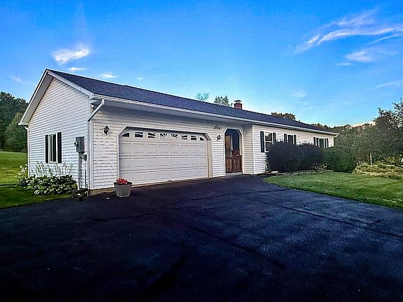2nd image of 315 East Cobble Hill Road