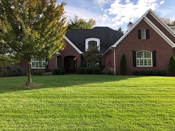 2nd image of 9011 Stonecreek Cir