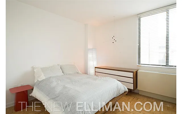 Rented by Douglas Elliman | media 24