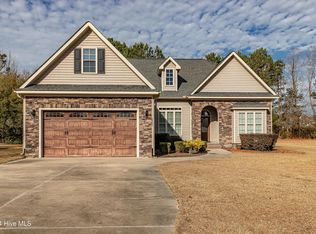 111 Oak Summit Dr, Pikeville, NC 27863