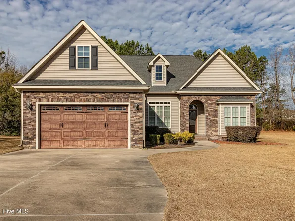 111 Oak Summit Drive, Pikeville, NC 27863