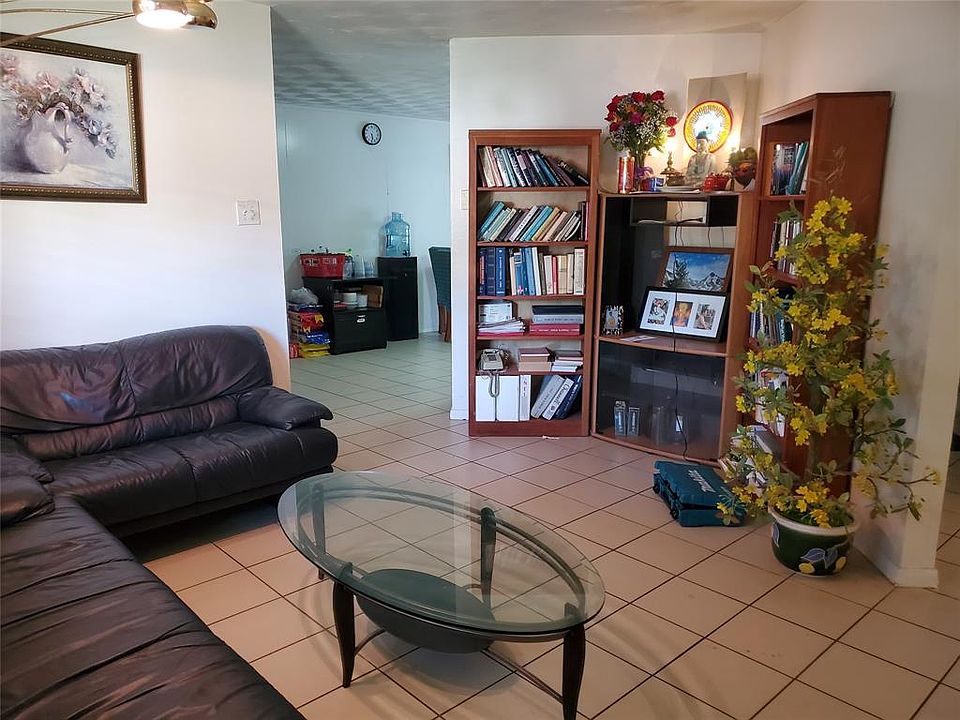 2nd image of 3137 Lariat Ln