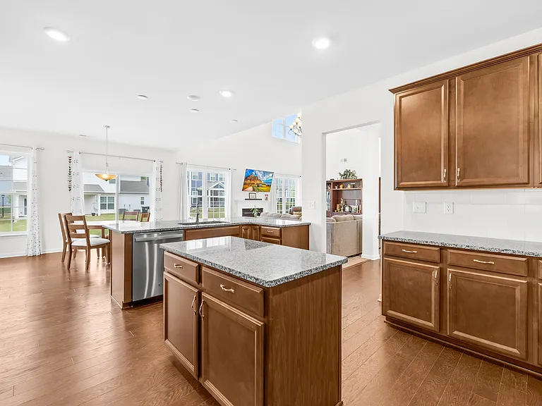 14917 Baldridge Dr — Photo 18