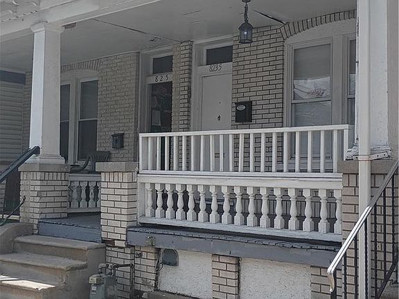 3rd image of 823 1/2 W Washington St