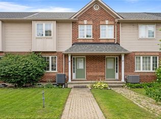 250 Ainslie St S #16, Cambridge, ON N1R8P8