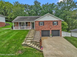 335 Tomahawk Rd, Jefferson City, MO 65101