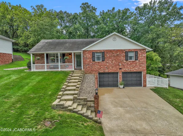 335 Tomahawk Rd, Jefferson City, MO 65101