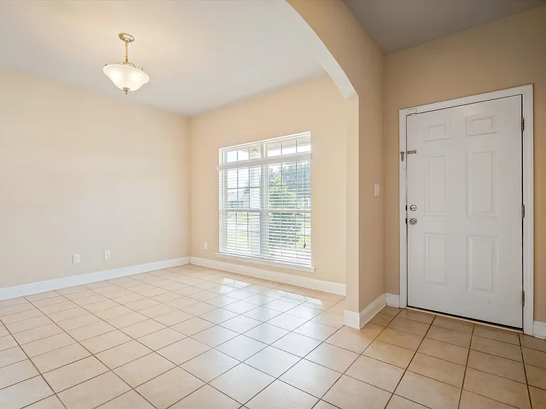 23946 Devonfield Ln — Photo 9