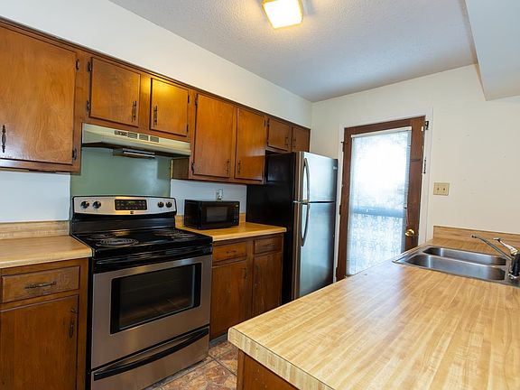 2nd image of 2107 Seven Oaks Dr #2107